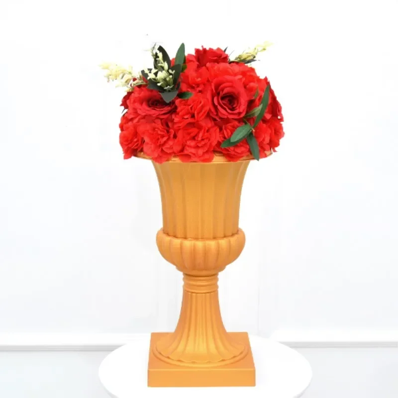 vase decoratif blanc or europeen classique motifs sculptes decoration maison