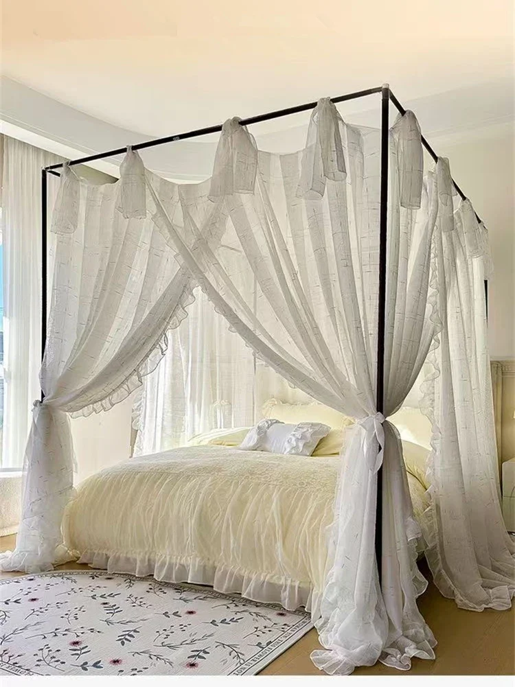 moustiquaire lit blanc bohème chic rideaux volants semi transparent protection elegance decoration
