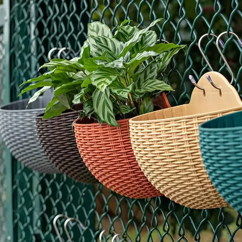 jardinière suspendue pot fleurs imitation tressage couleur gris marron orange rustique moderneextérieurversible crochet métal