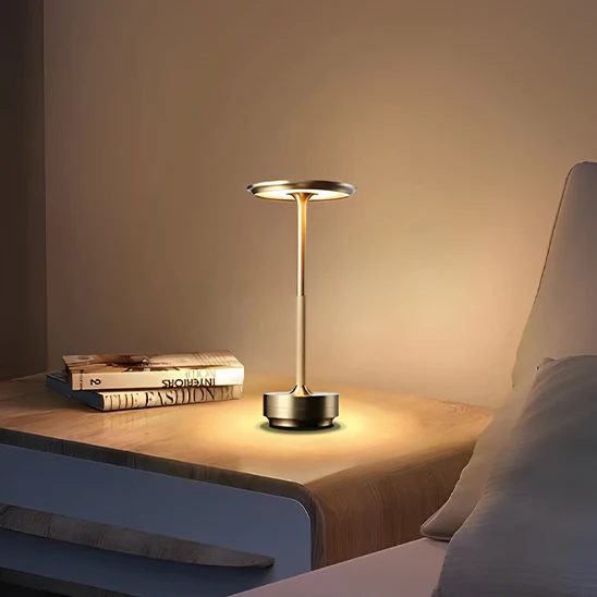 Lampe de table décorative en forme de I