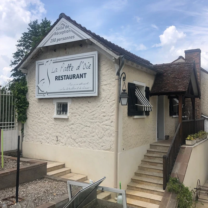 RÉALISATION DE STORES À PROJECTION AU RESTAURANT LA PATTE D’OIE À MENNECY 91