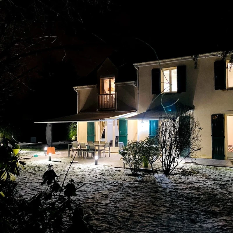 STORE AVEC LEDS 77 - SERVON