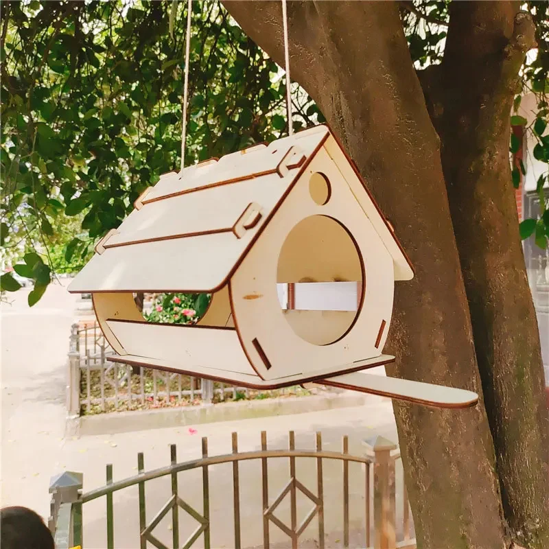 Nichoir en Forme de Maison en Bois avec Perchoir et Ouvertures