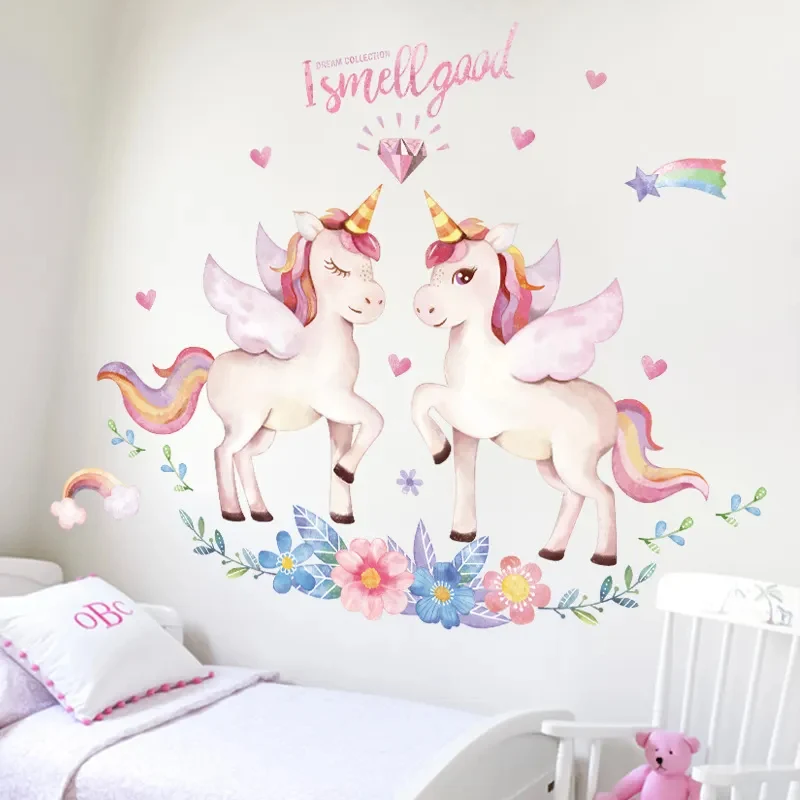 Sticker Mural Chambre avec des Licornes des Fleurs et des Cœurs