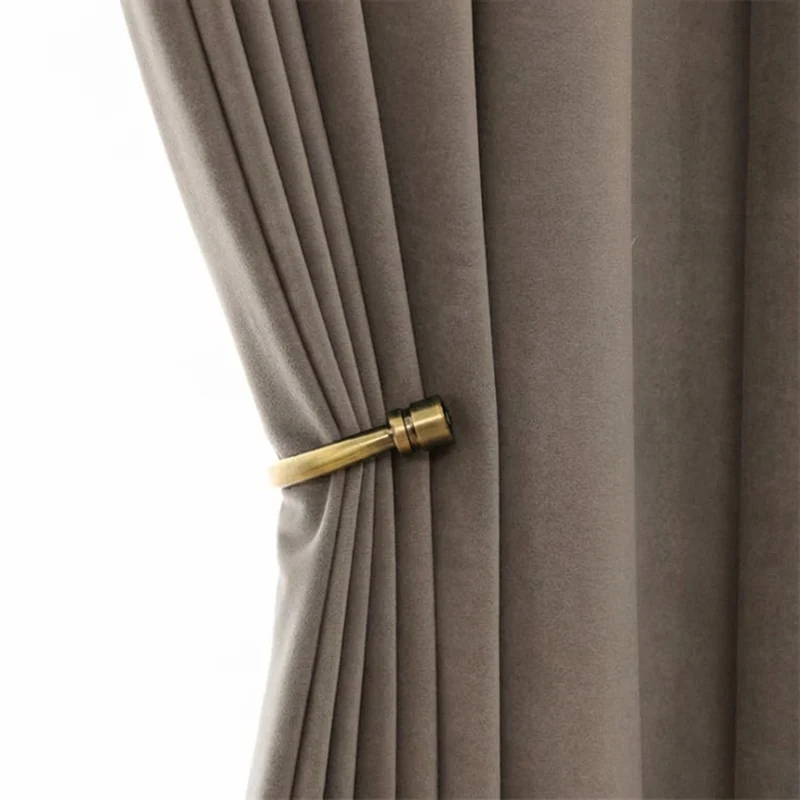 Rideau Occultant Velours Taupe Chambre
