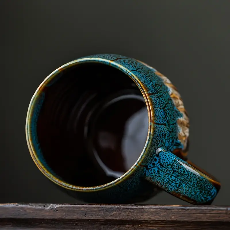 Tasse en Céramique Isolée – Grande Capacité et Style Élégant