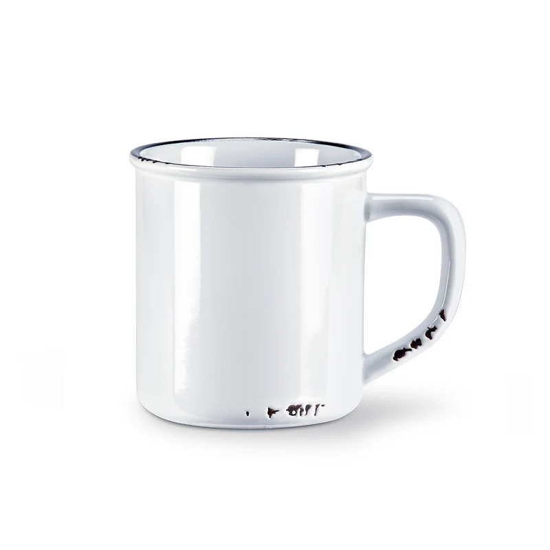 Tasse vintage blanche en émail