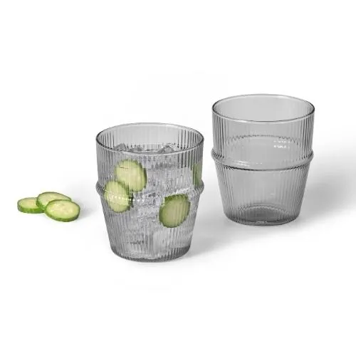 Verres empilables en verre strié