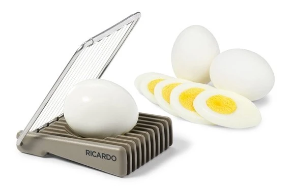 Trancheuse à œufs et mozzarella - RICARDO