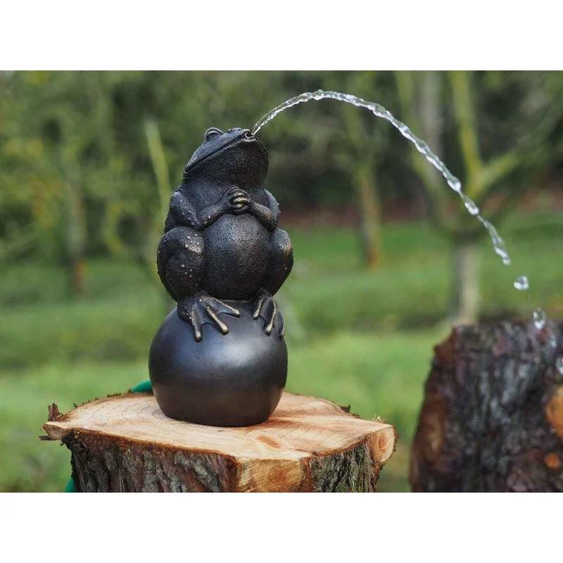Statue en bronze grenouille cracheuse 34CM