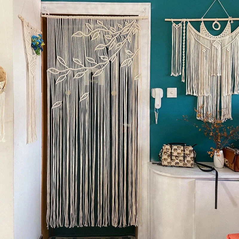 Rideau macramé au design floral