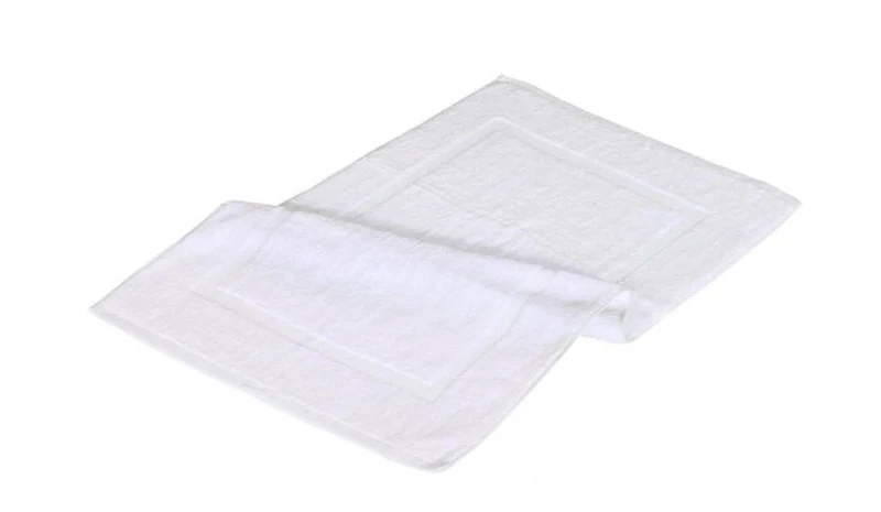 Tapis de bain blanc 23"